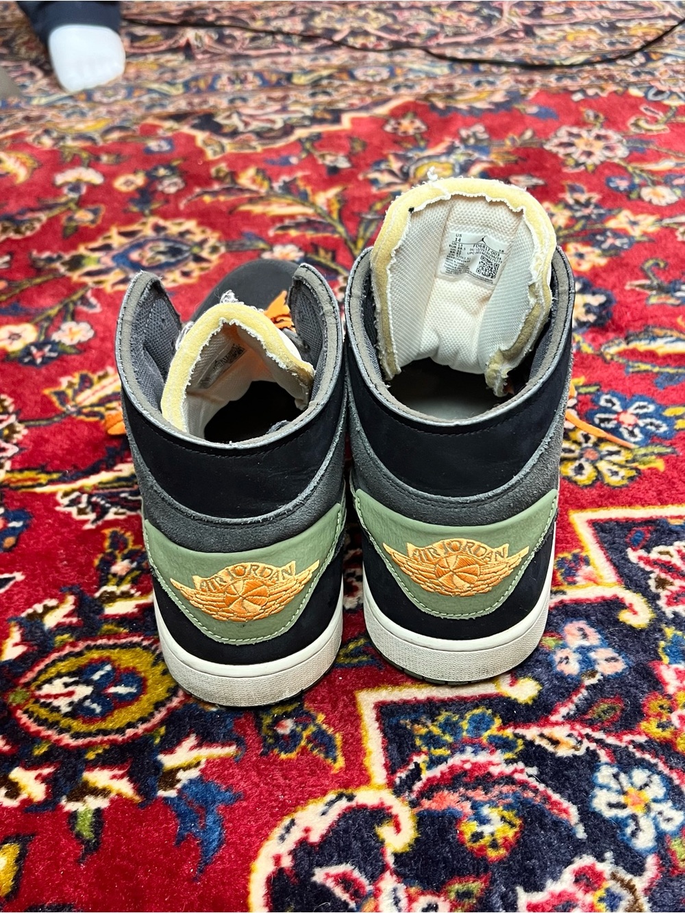 Air Jordan 1 Mid SE Craft (14) - Anthracite, Black, Bright Mandarin, Sky - Picture 3 of 6